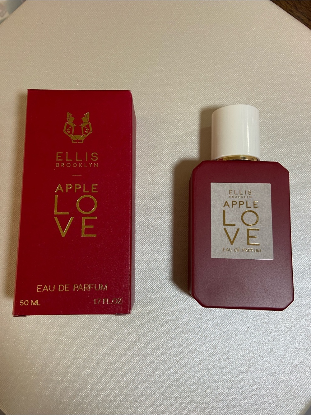Ellis Brooklyn Apple Love Body Fragrance Oil — Red